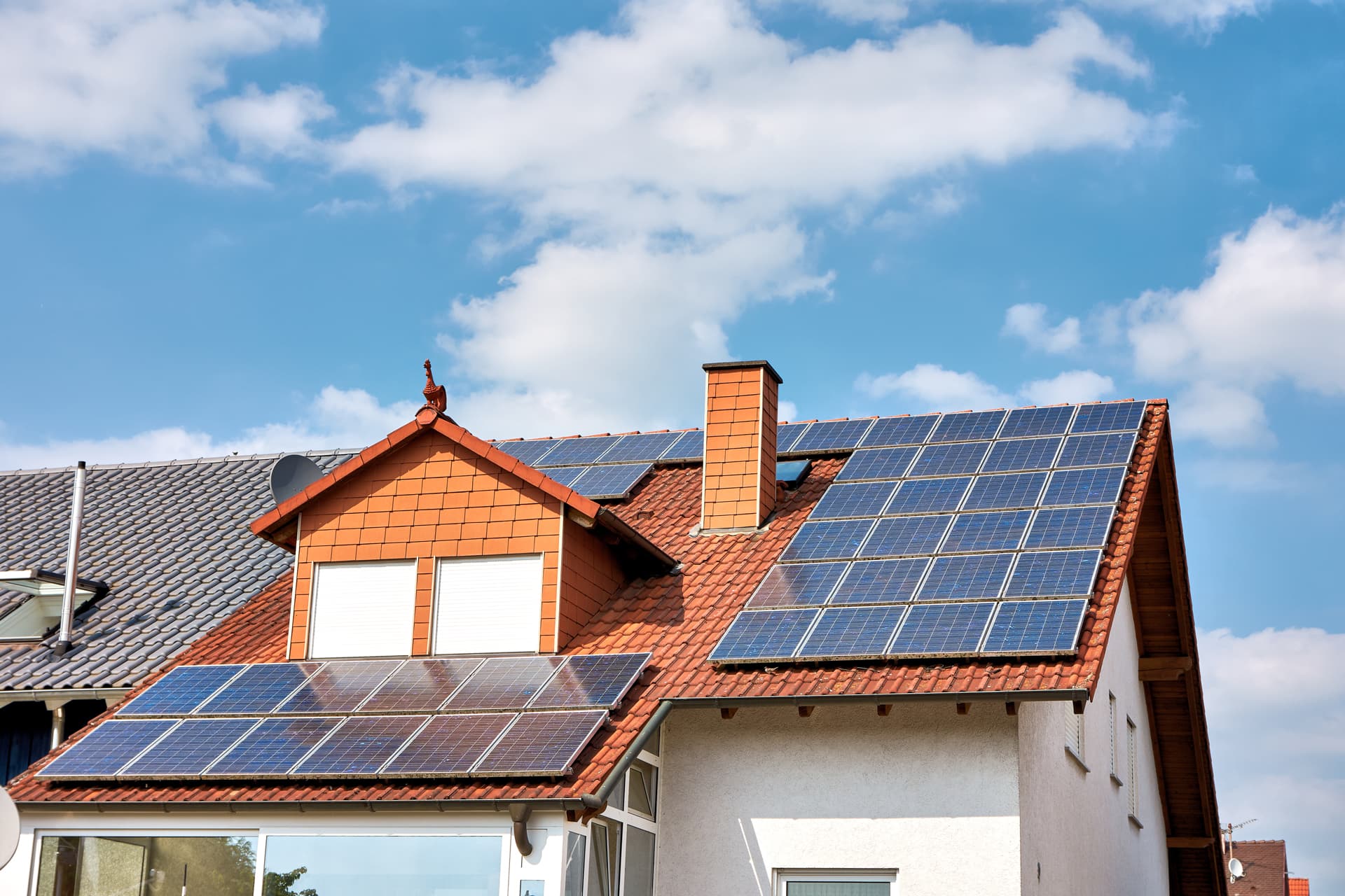 Energías renovables: fotovoltaica, geotermia y aerotermia en Ourense